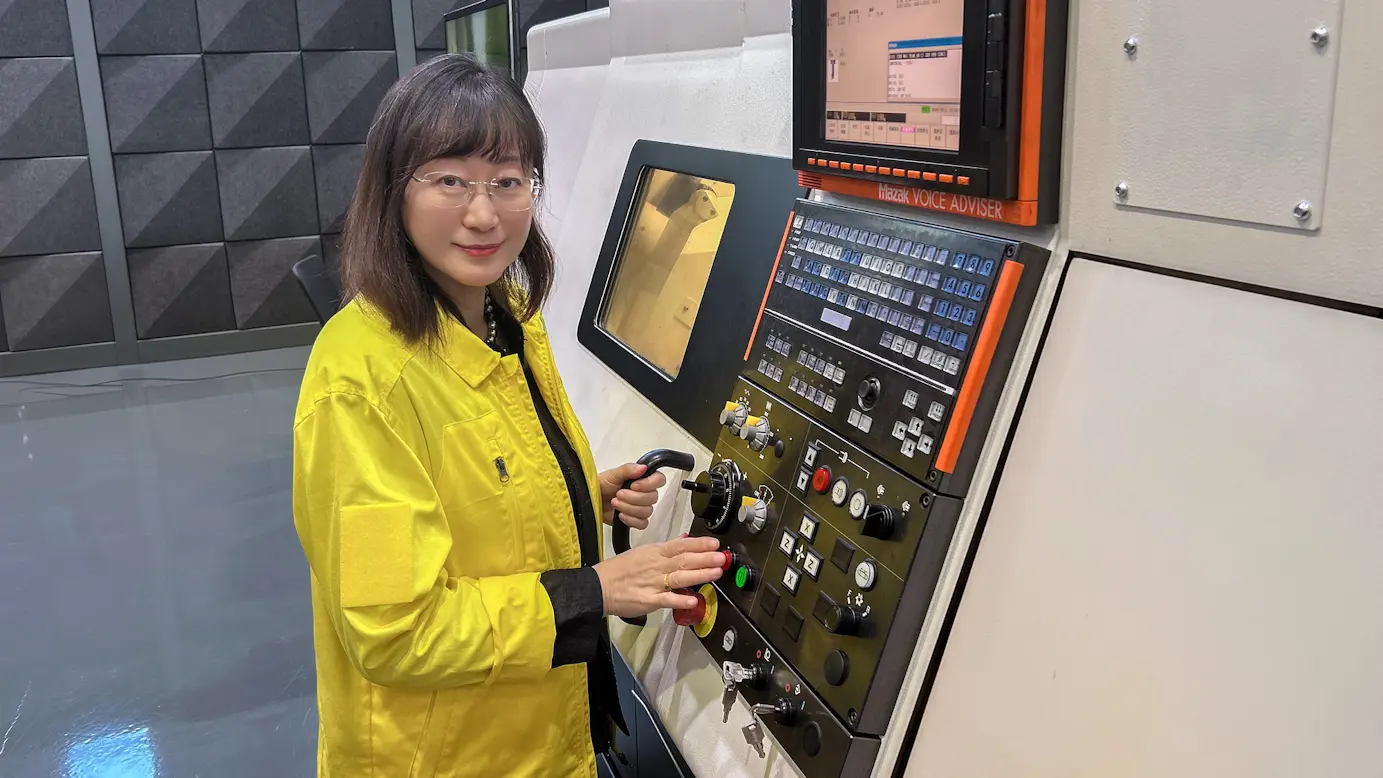 Portrait of Michelle Wang